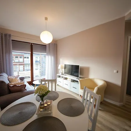 Wyspa Uznam Nadmorski Chodorkowskiej Apartment *